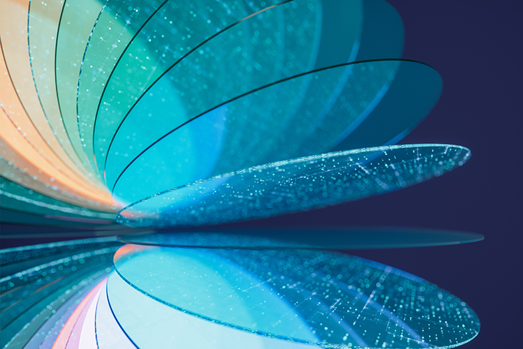 Abstrakte Visualisierung eines Cloud Data Layers als zentrale Datenplattform zur Integration und Verarbeitung von Risikodaten in Echtzeit.