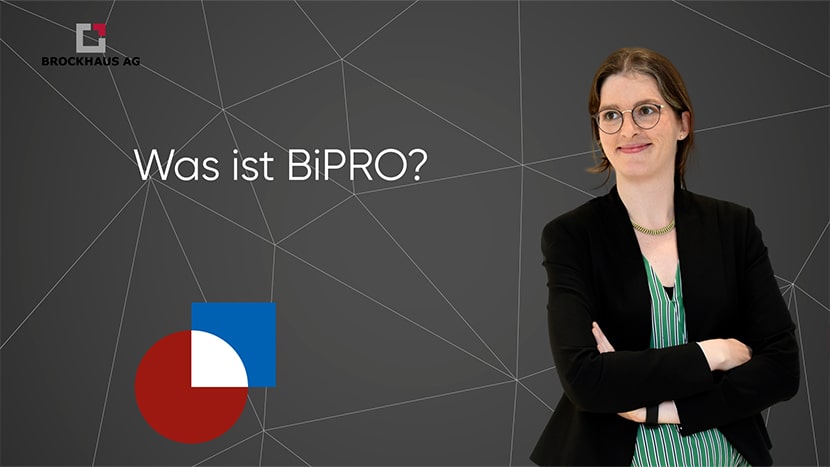 Sarah Hesse, BiPRO-Expertin der BROCKHAUS AG, lächelnd und kompetent, bereit, das komplexe Thema BiPRO zu demystifizieren.